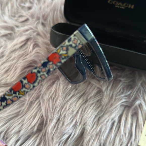 Coach Floral Sunglasses - Picture 7 of 16